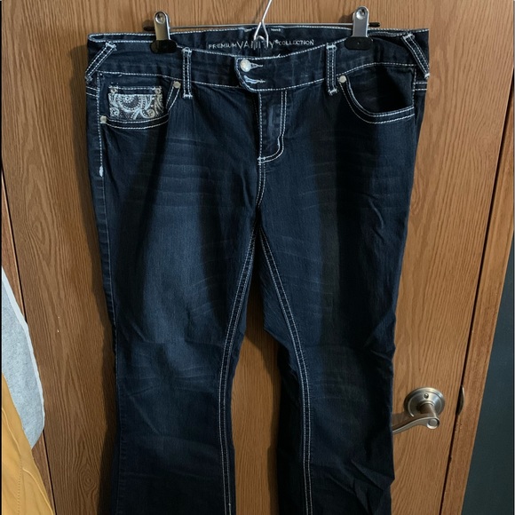 Vanity bedazzled boot cut jeans - Picture 2 of 2